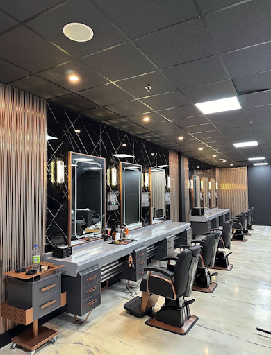⚡ Projet commercial complété à Laval – King Salon de Barbier ⚡ Fiers d’avoir réalisé l’… — Électricien à Laval